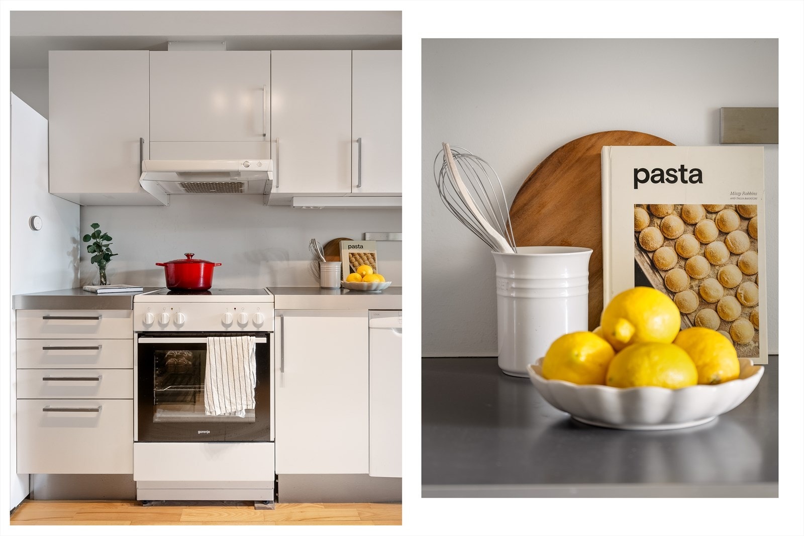 Kjøkkenet er innredet med slette, tidløse fronter og hvitevarer i nisjer. Galleribilde