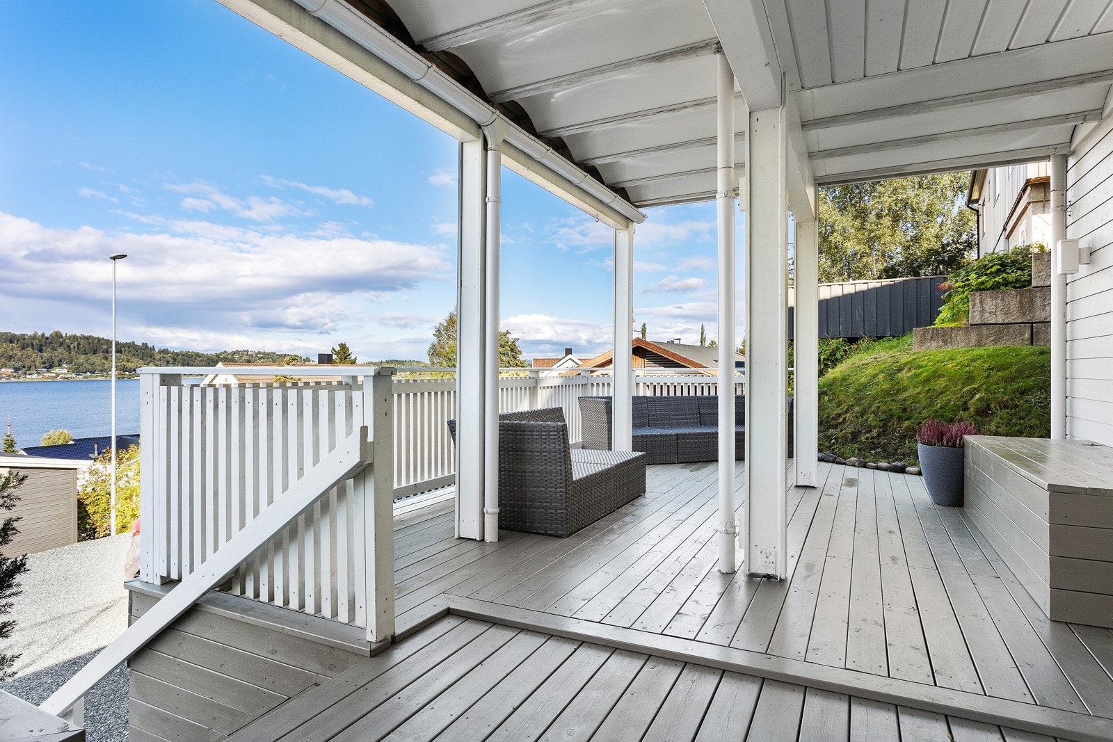 Takoverbygd inngangsparti. Galleribilde