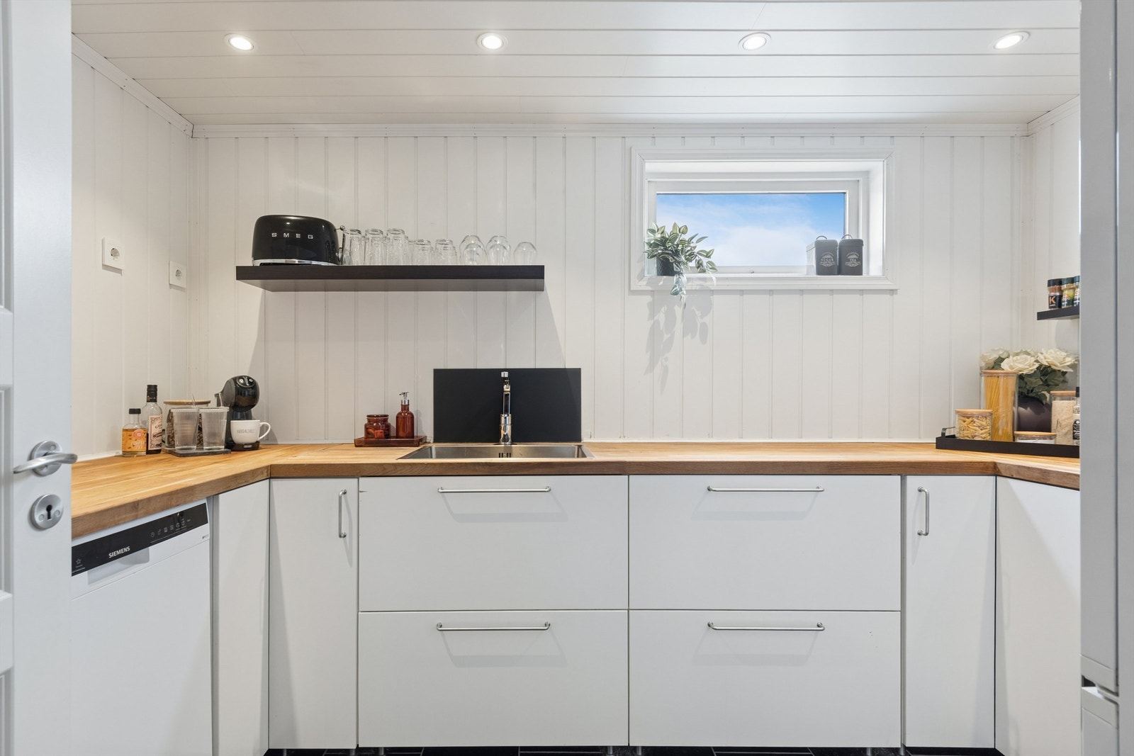 Kjøkken kjelleretasje. Galleribilde