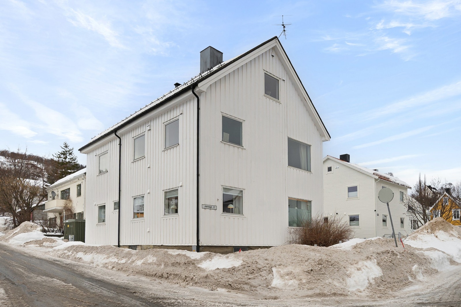 Sentral og flott 3-roms selveierleilighet i 1. etasje med enkel adkomst Galleribilde