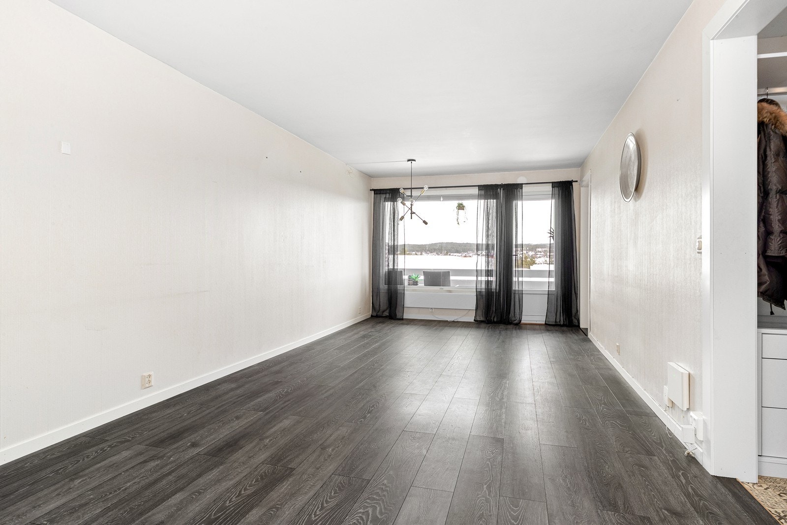 Stuen med utgang til balkong Galleribilde