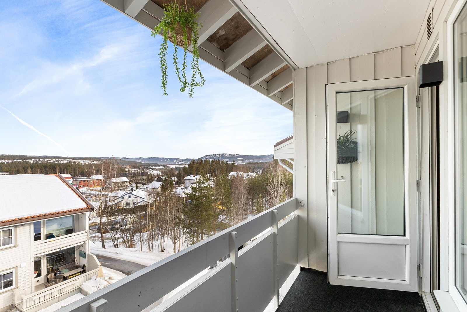 Utsikten Galleribilde