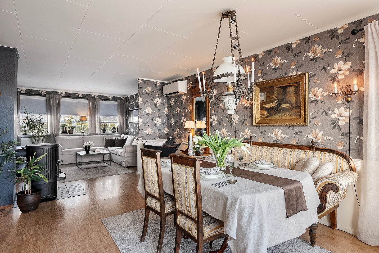 Vedovnen og lager et naturlig skille og bidrar til å definere sonene på en elegant måte Galleribilde