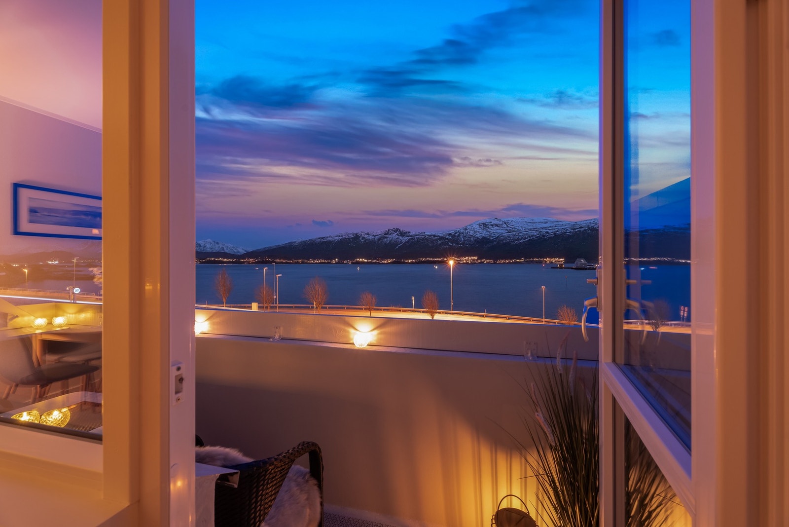 Dersom oppsatt visningstidspunkt ikke passer, ta kontakt for avklaring av privatvisning. ( men husk finansiering først). Galleribilde