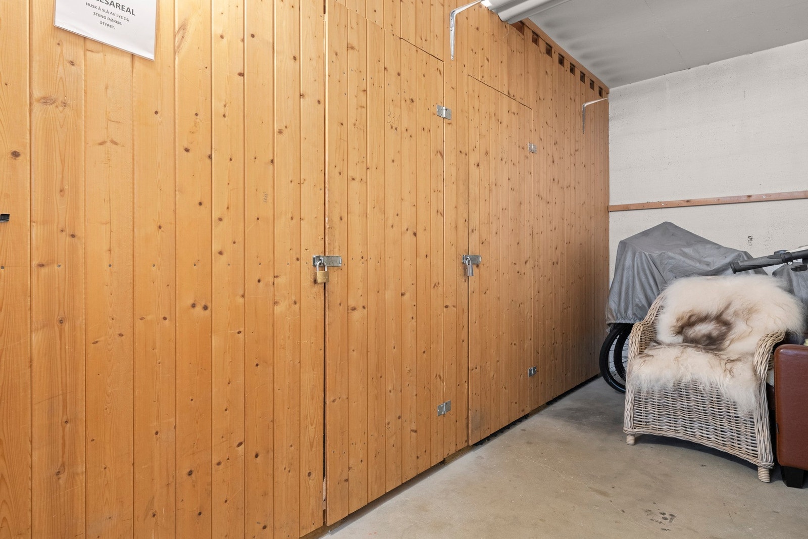 Medfølger bod på ca. 5m² i kjelleren Galleribilde