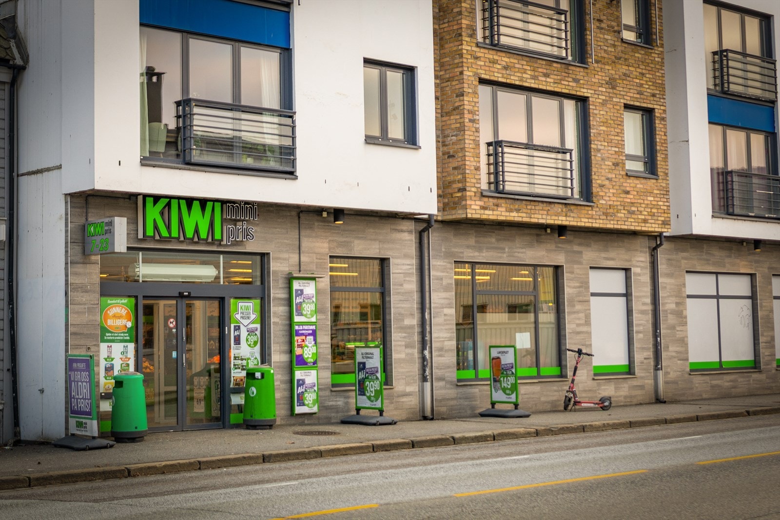 Dagligvarehandelen gjør du enkelt på Kiwi Nøstet eller Coop Extra Håkonsgaten, begge kun fem minutters gange unna. Galleribilde