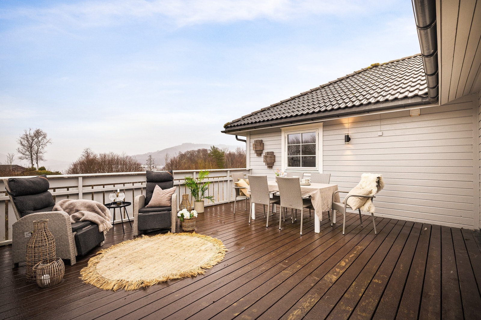 Stor nord/østvendt terrasse på hele 30,1 kvm med gode solforhold Galleribilde