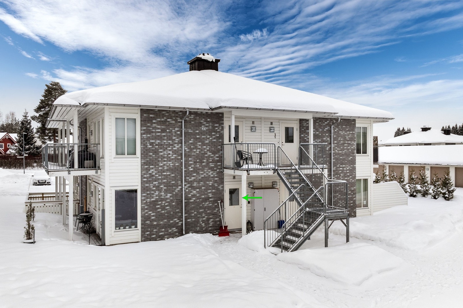 Velkommen til Blåbærtråkket 23A! Lys og innbydende 2-roms selveier hjørneleilighet med god beliggenhet på attraktive Skogmo Galleribilde