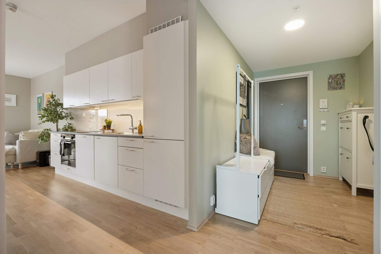 Leiligheten har lave felleskostnader som blant annet inkluderer TV/bredbånd. Galleribilde