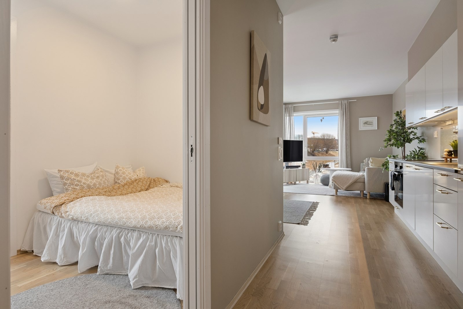 Leiligheten har 2 soverom på henholdsvis 5,9 m² og 11,6 m². Galleribilde