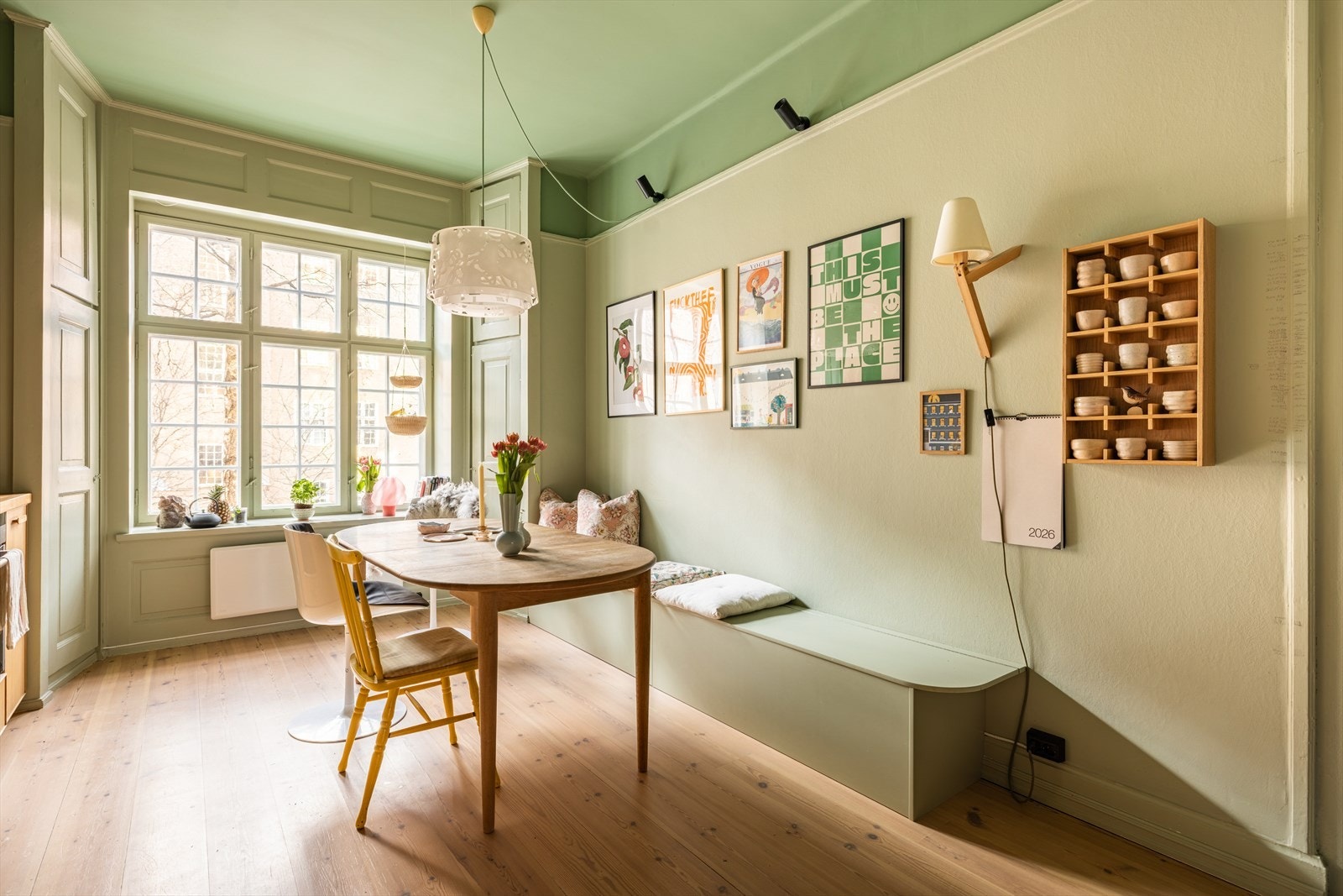 De sjarmerende og klassiske detaljene er bevart på en nydelig måte som harmonerer fint mot det moderne. Galleribilde