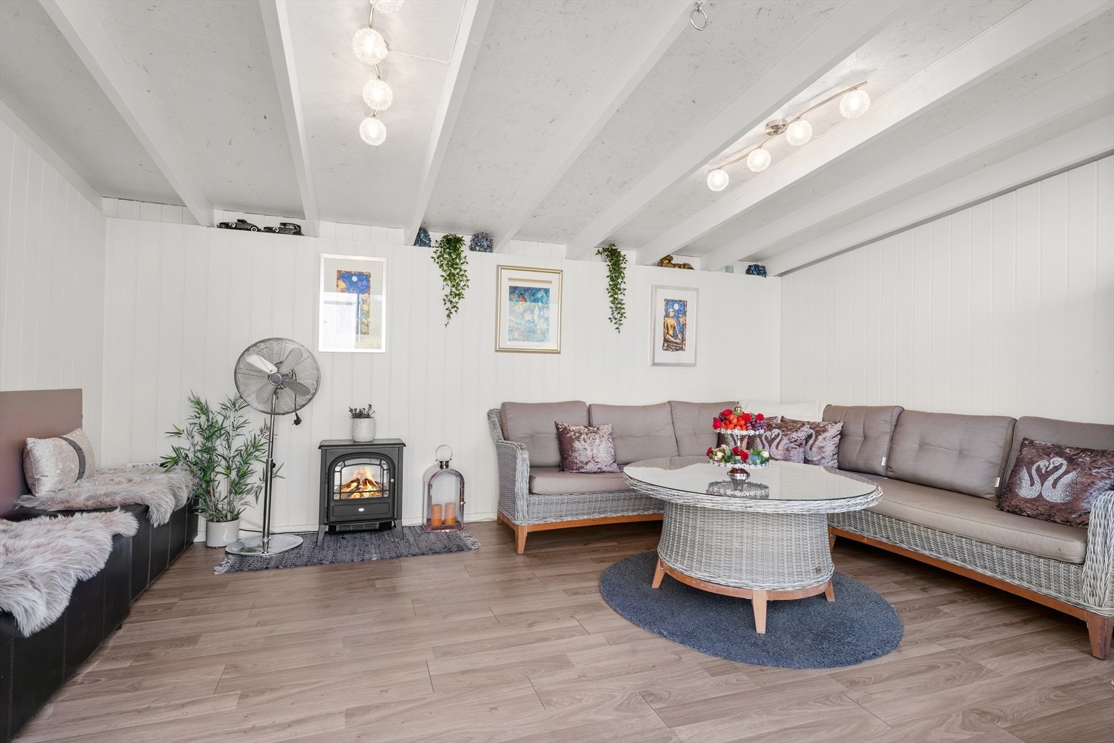 Et perfekt ekstra oppholdsrom som kan brukes store deler av året. Galleribilde