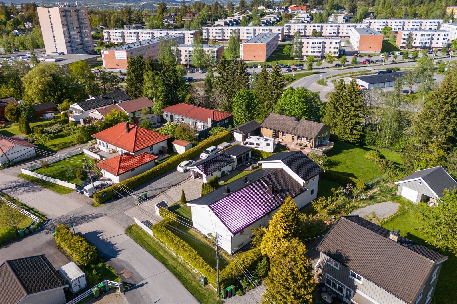 Fra eiendommen er det gangavstand til både Kurland og Hammer skole. Galleribilde