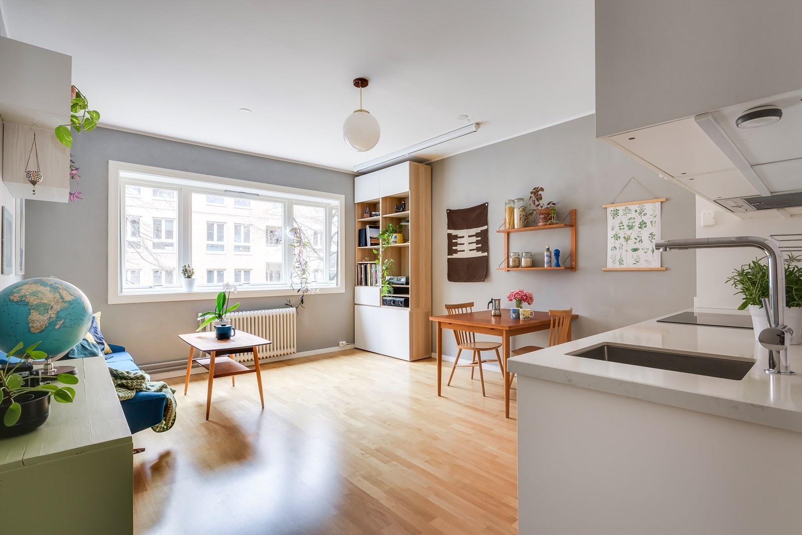 Rommets størrelse gir gode innredningsmuligheter. Galleribilde