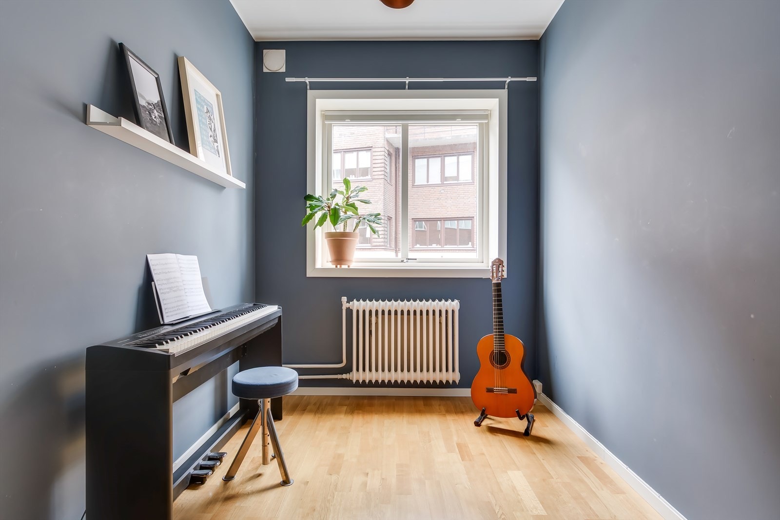 Rommet passer ypperlig som barnerom, gjesterom eller kontor. Galleribilde