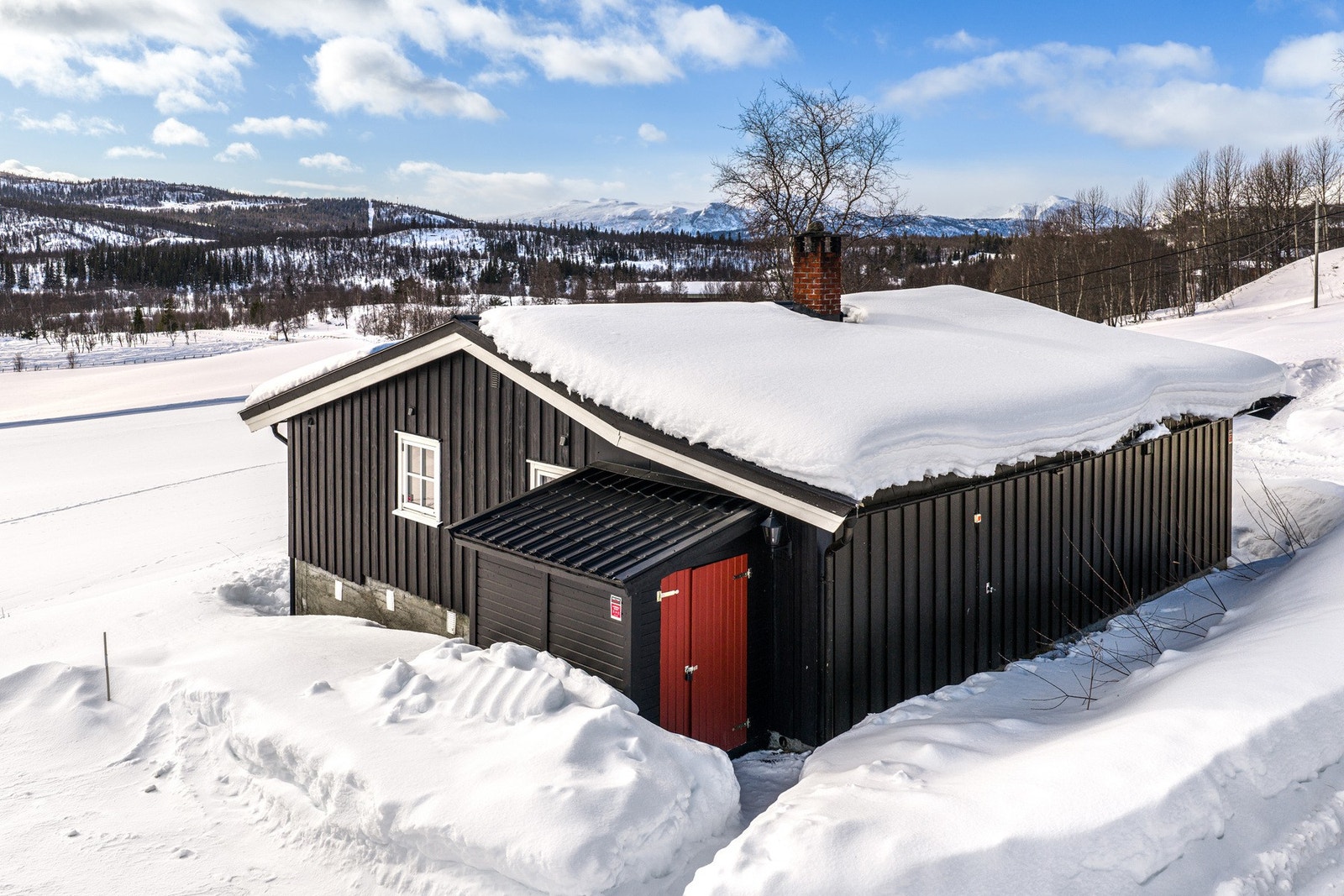 Solrik og usjenert beliggenhet med panoramautsikt. Galleribilde