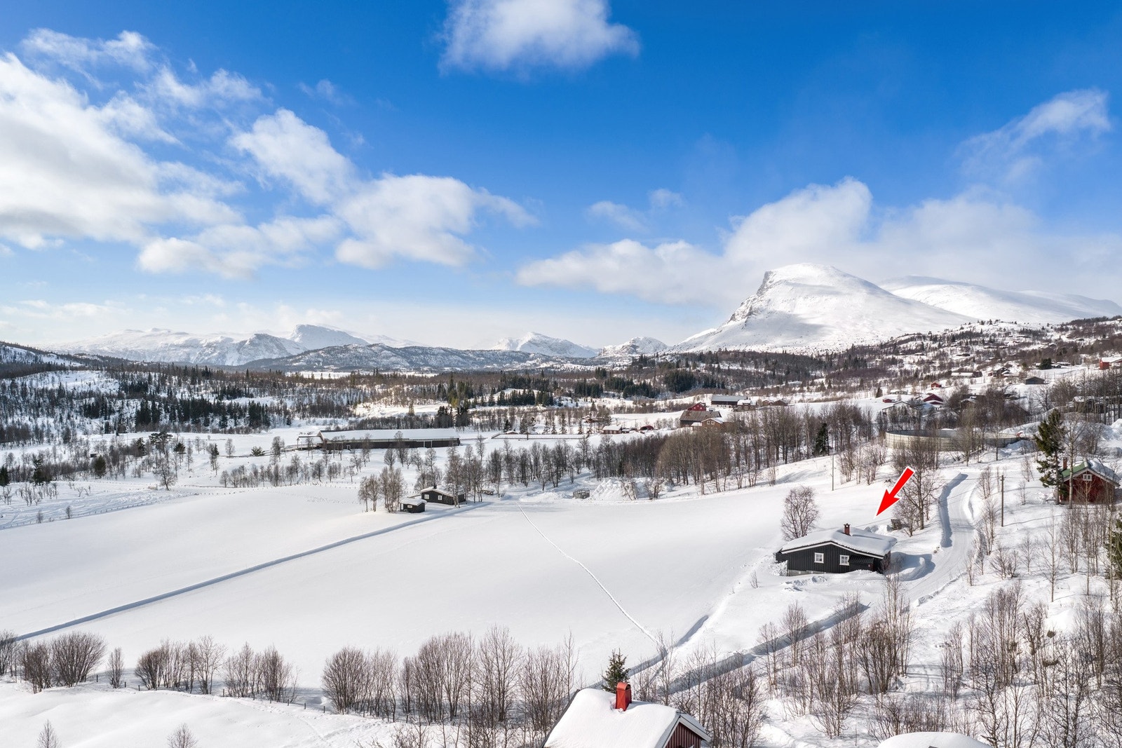 EIE Fjellmegleren har gleden av å presentere "Ingerro" - Lykkjavegen 1738 - Bilder: Aurelijus Photo. Galleribilde