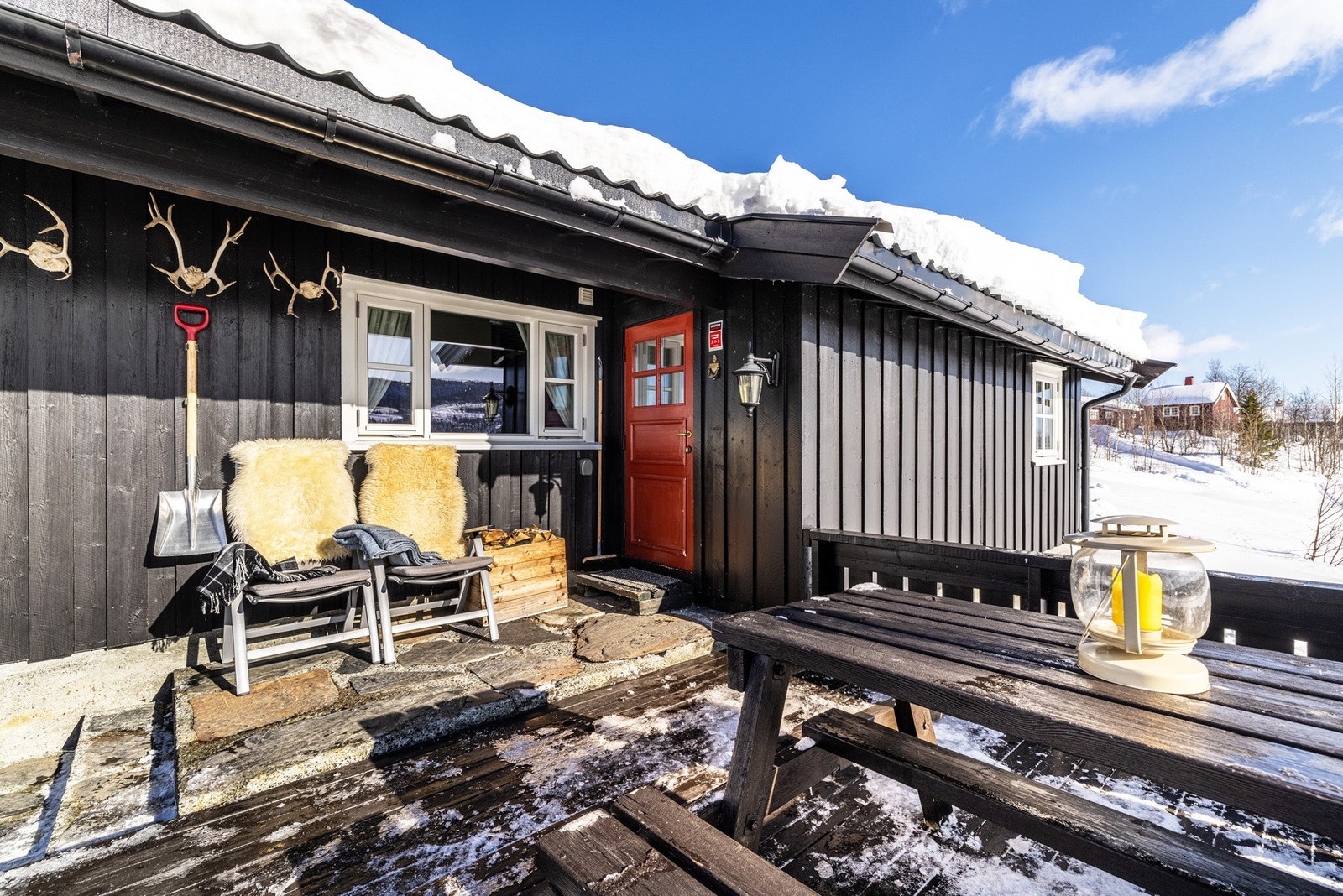 Solrik terrasse - perfekt for påskekos med familie og venner. Galleribilde