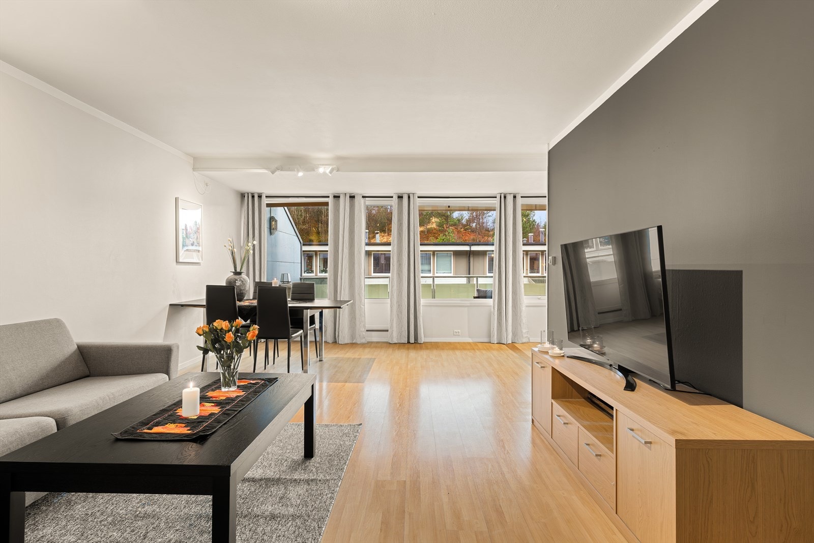 Eiendomsmegler Norge v/ Anja Jaf har gleden av å presentere Klasatjønnveien 6B! Galleribilde