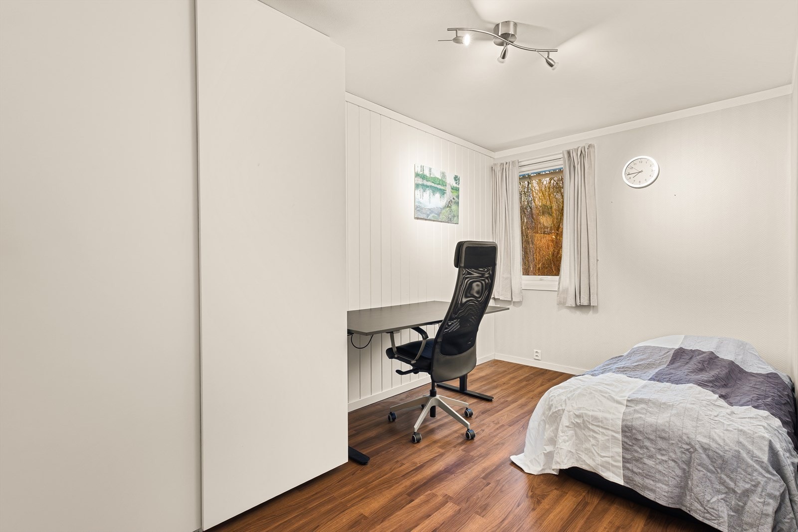 Det andre soverommet er også svært romslig og måler 10,6 m². Galleribilde