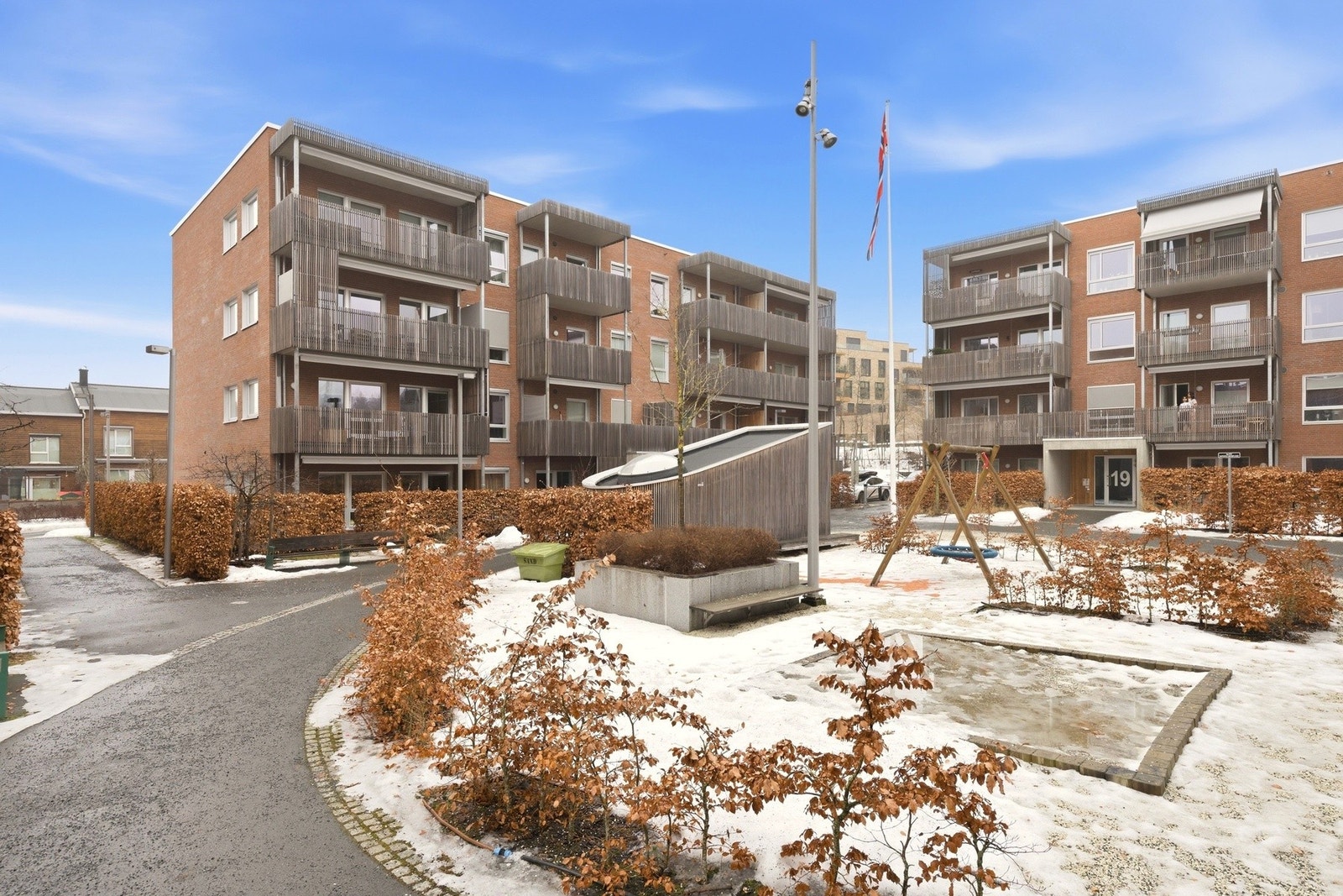 Dette er en moderne og meget innbydende hjørneleilighet. Galleribilde