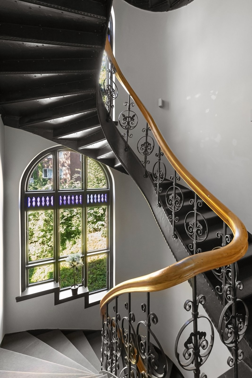 Trappeppgangen i bygget. Galleribilde