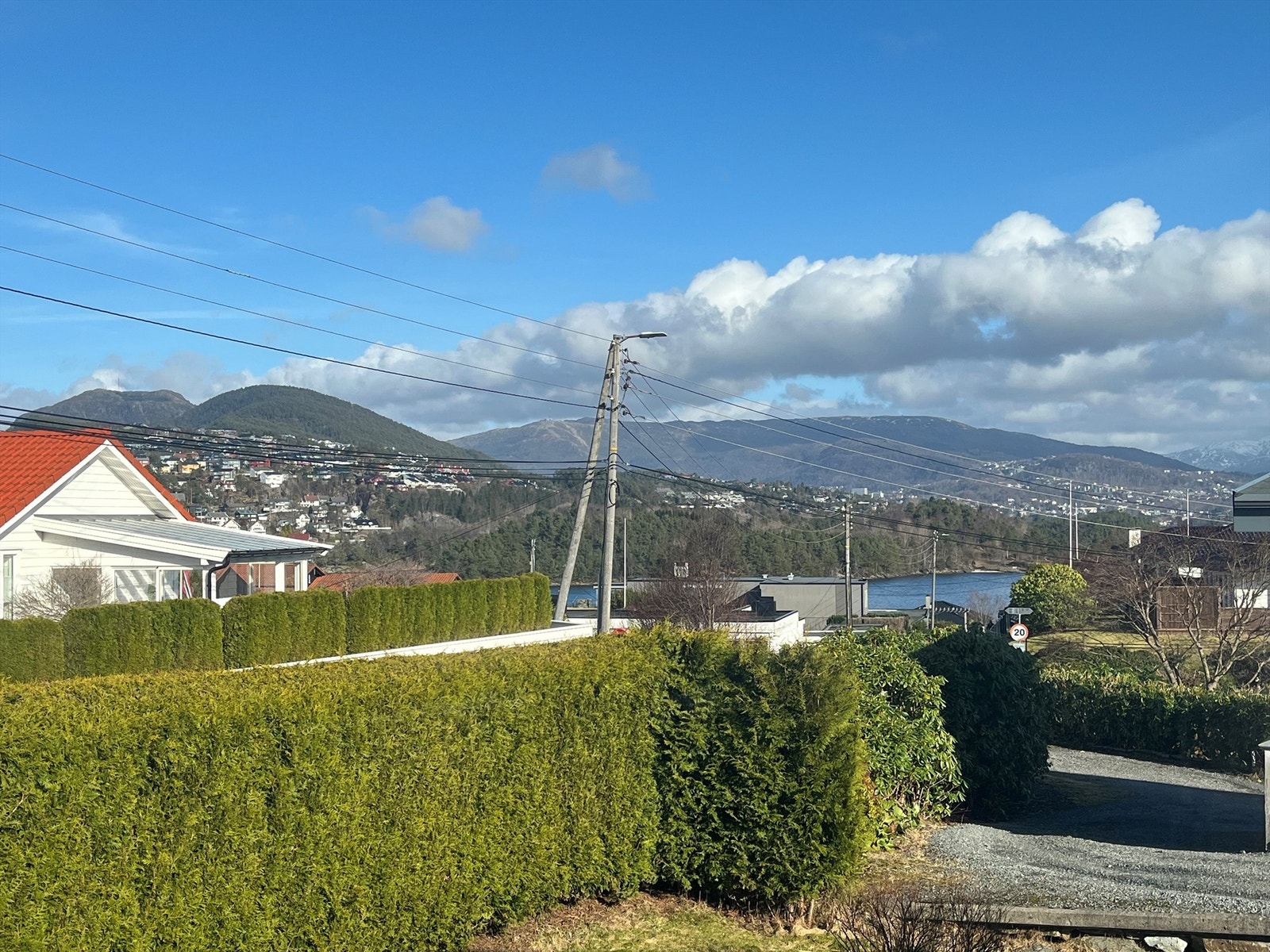 Utsikt fra terrasse ved stuen. Galleribilde