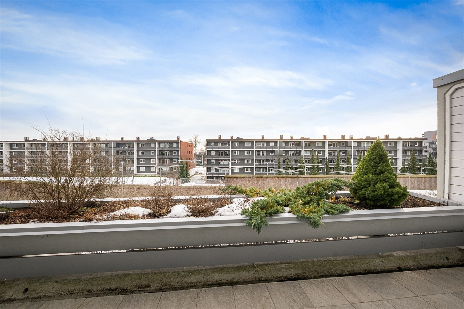 Hyggelig utsyn fra terrassen. Galleribilde