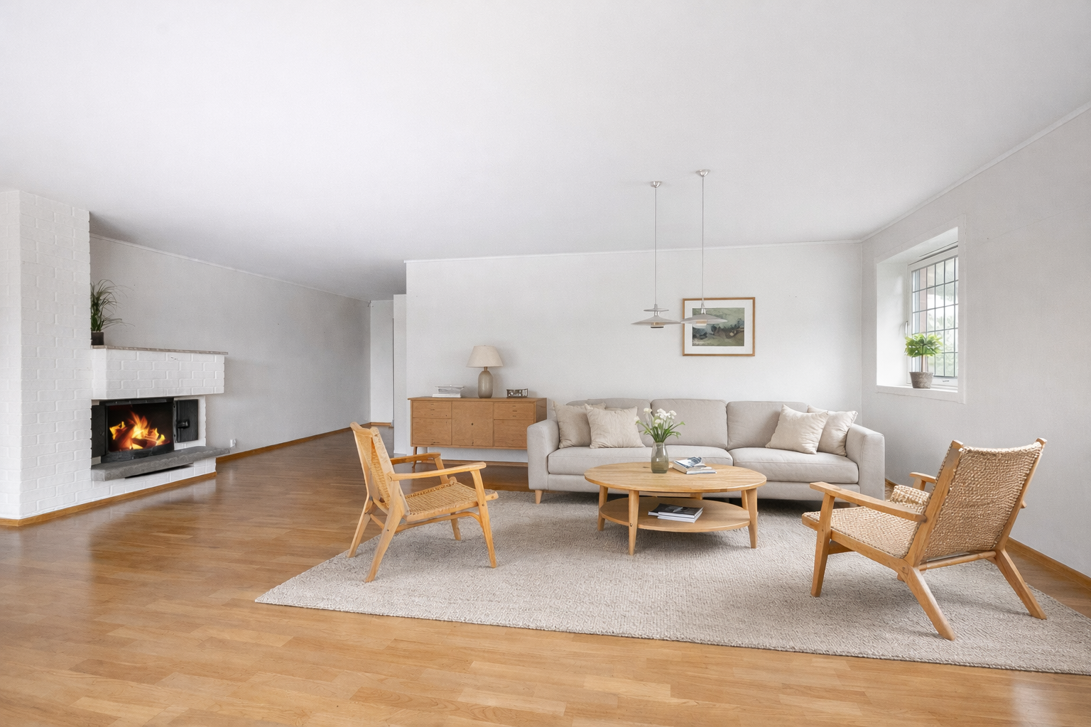 Illustrasjonsbilde. Bildet er digitalt bearbeidet ved bruk av kunstig intelligens (AI) og viser en mulig møblering. Avvik i detaljer og proporsjoner kan forekomme. Galleribilde