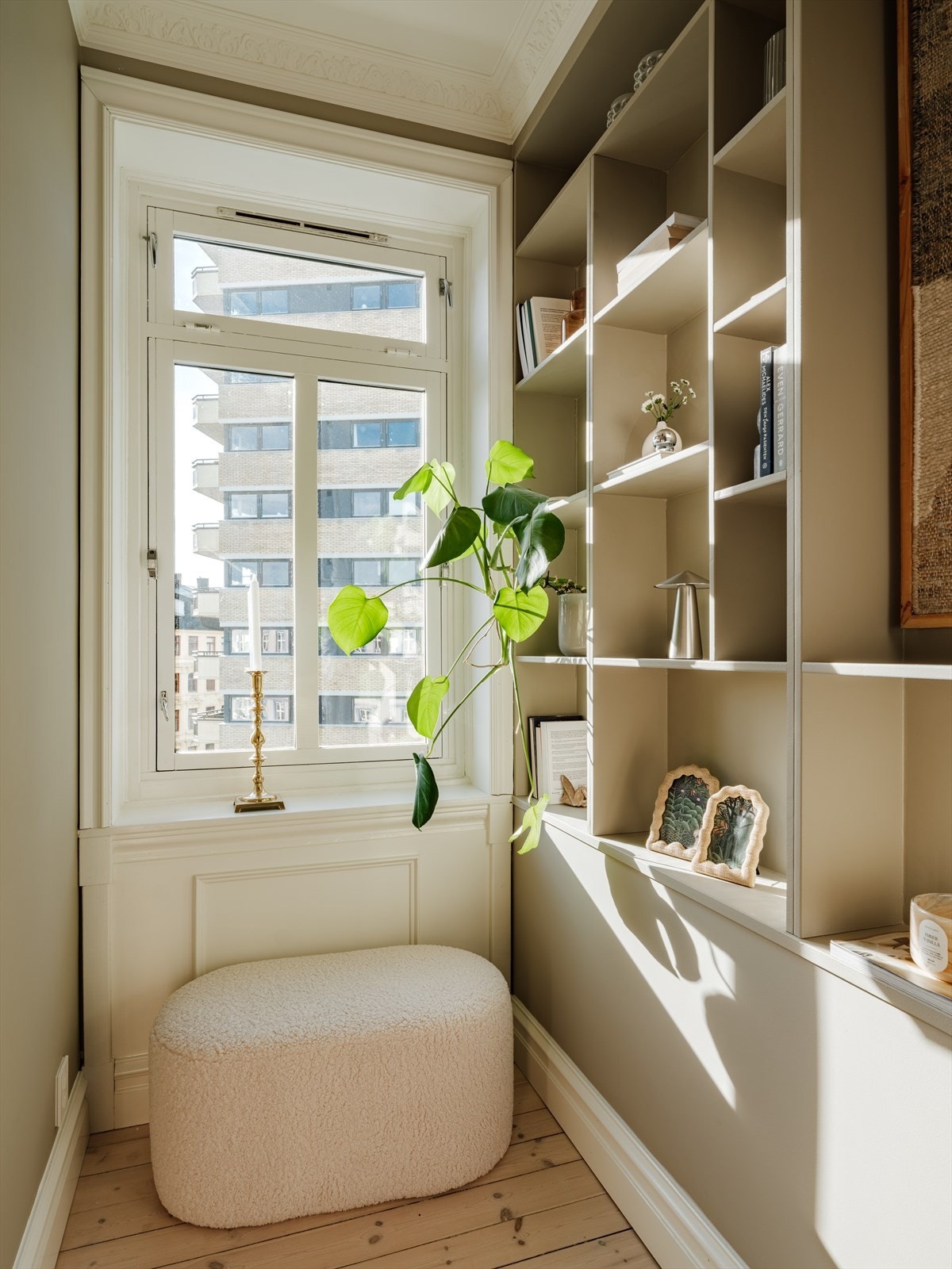 Leiligheten har to romslige soverom, i tillegg til dette kontoret i tilknytning stuen. Galleribilde