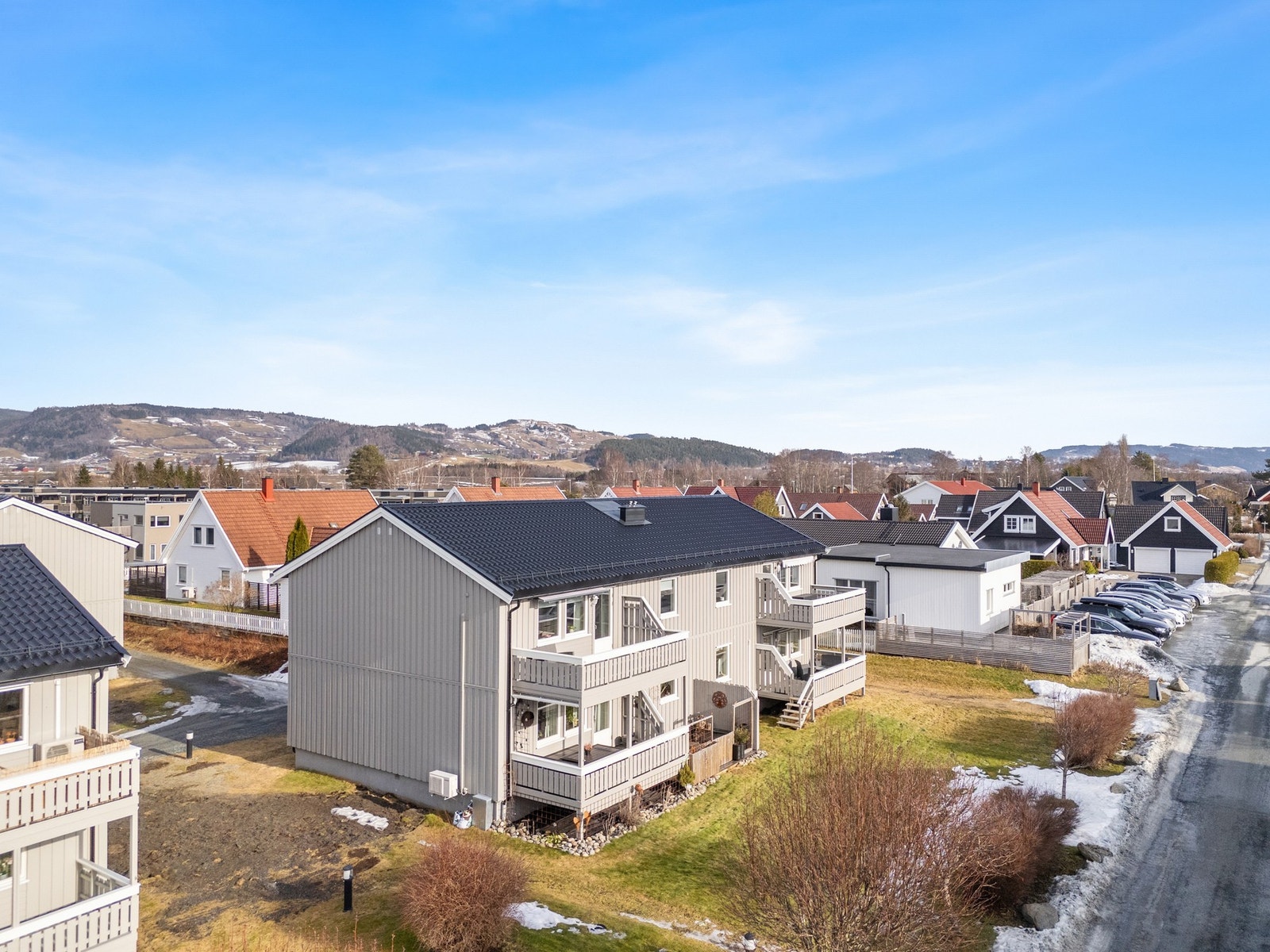 Fasadebildet. Galleribilde