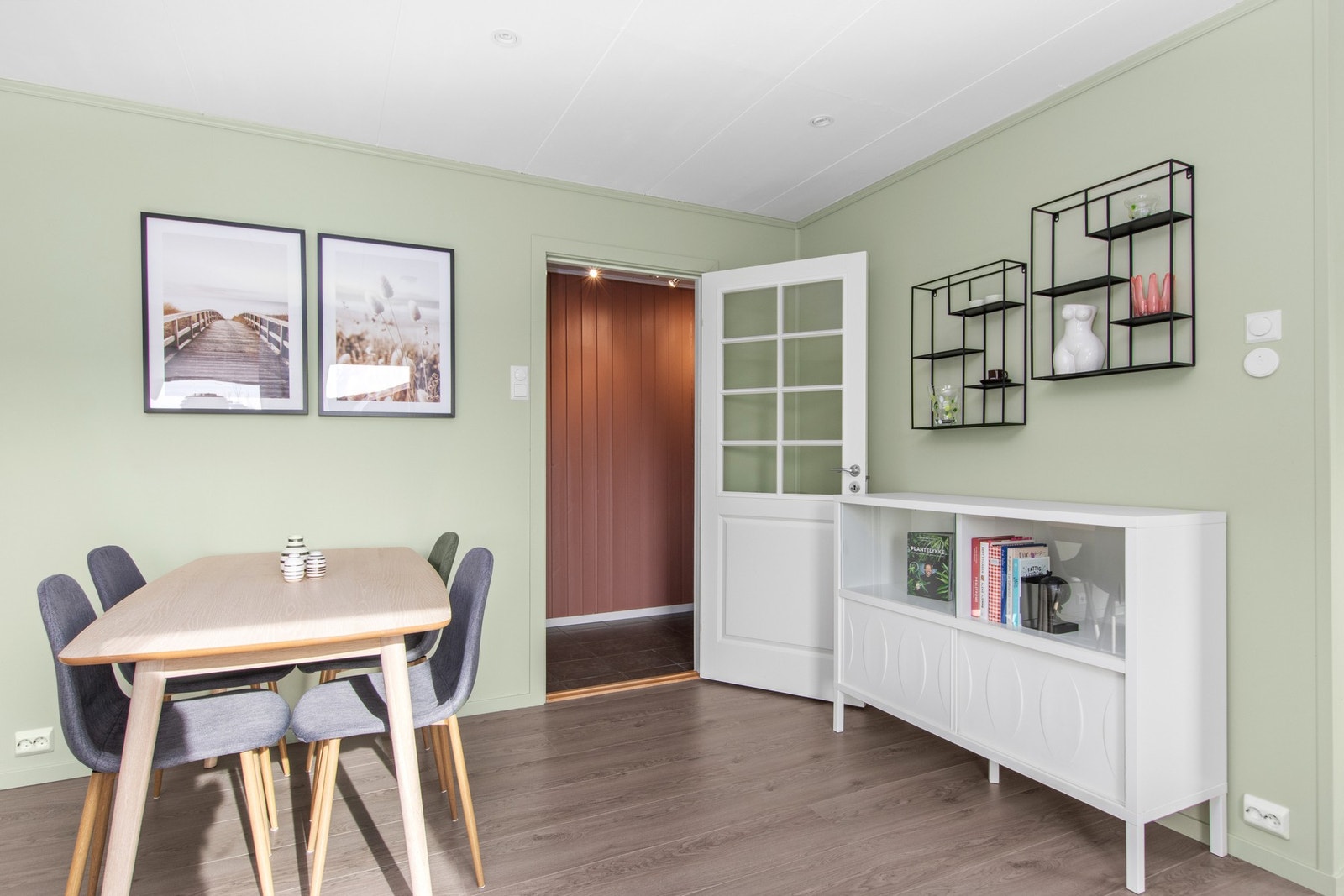 Sone til spisebord. Galleribilde