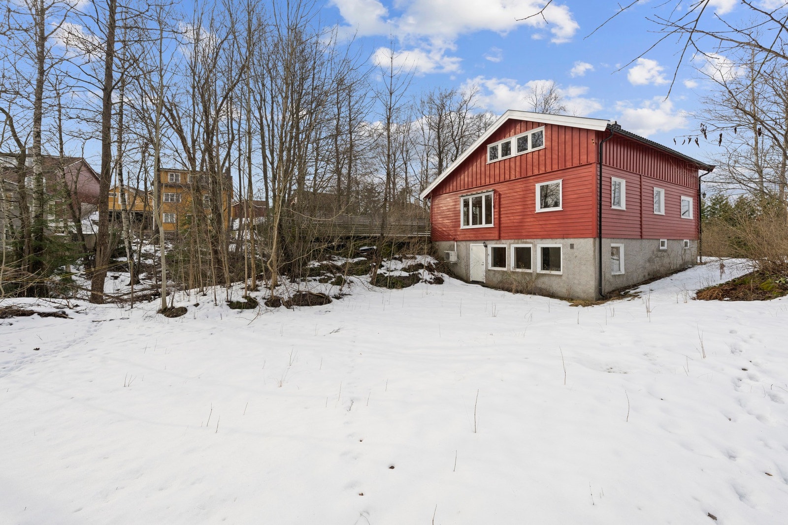 Stort uteområde med stort potensialet. Galleribilde