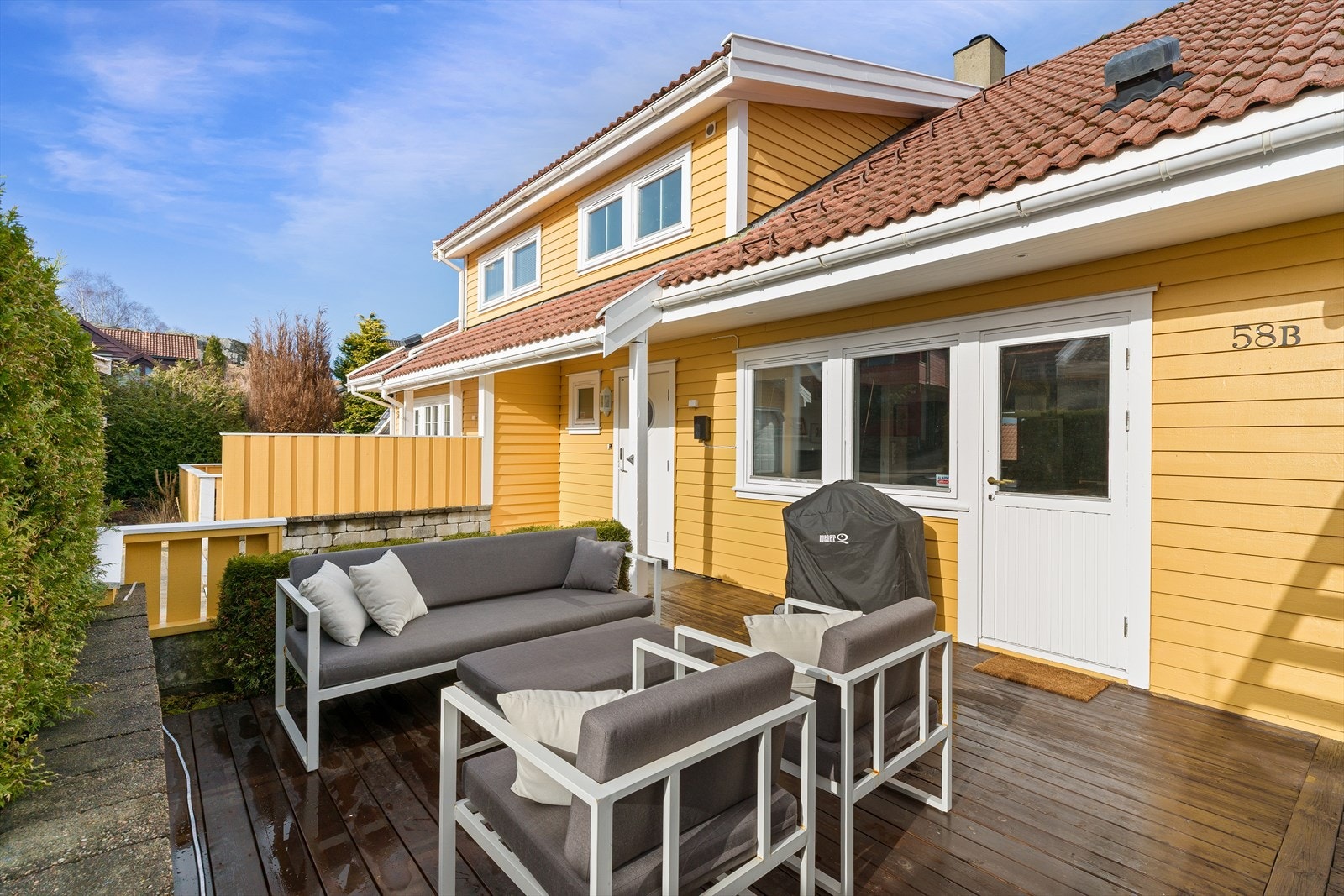 Boligen ble utvendig malt i 2025. Galleribilde