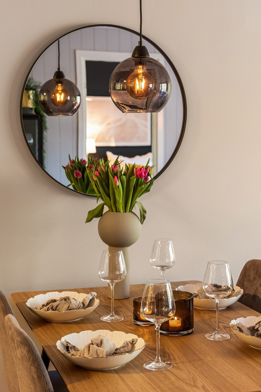 En hyggelig sone for måltider, med plass til både familie og venner. Galleribilde