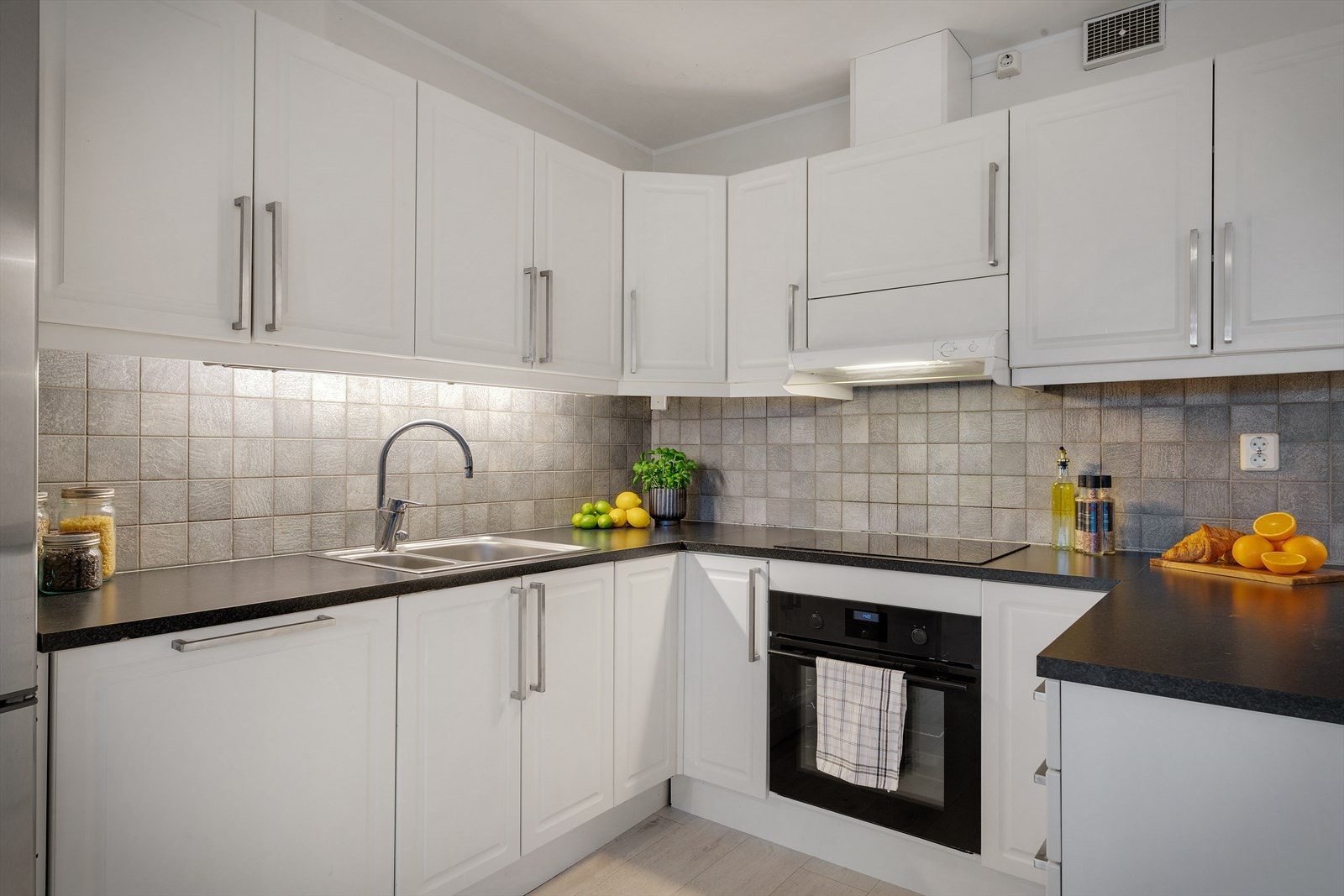 -Stekeovn og stekeplate ble byttet i slutten av 2025- Galleribilde