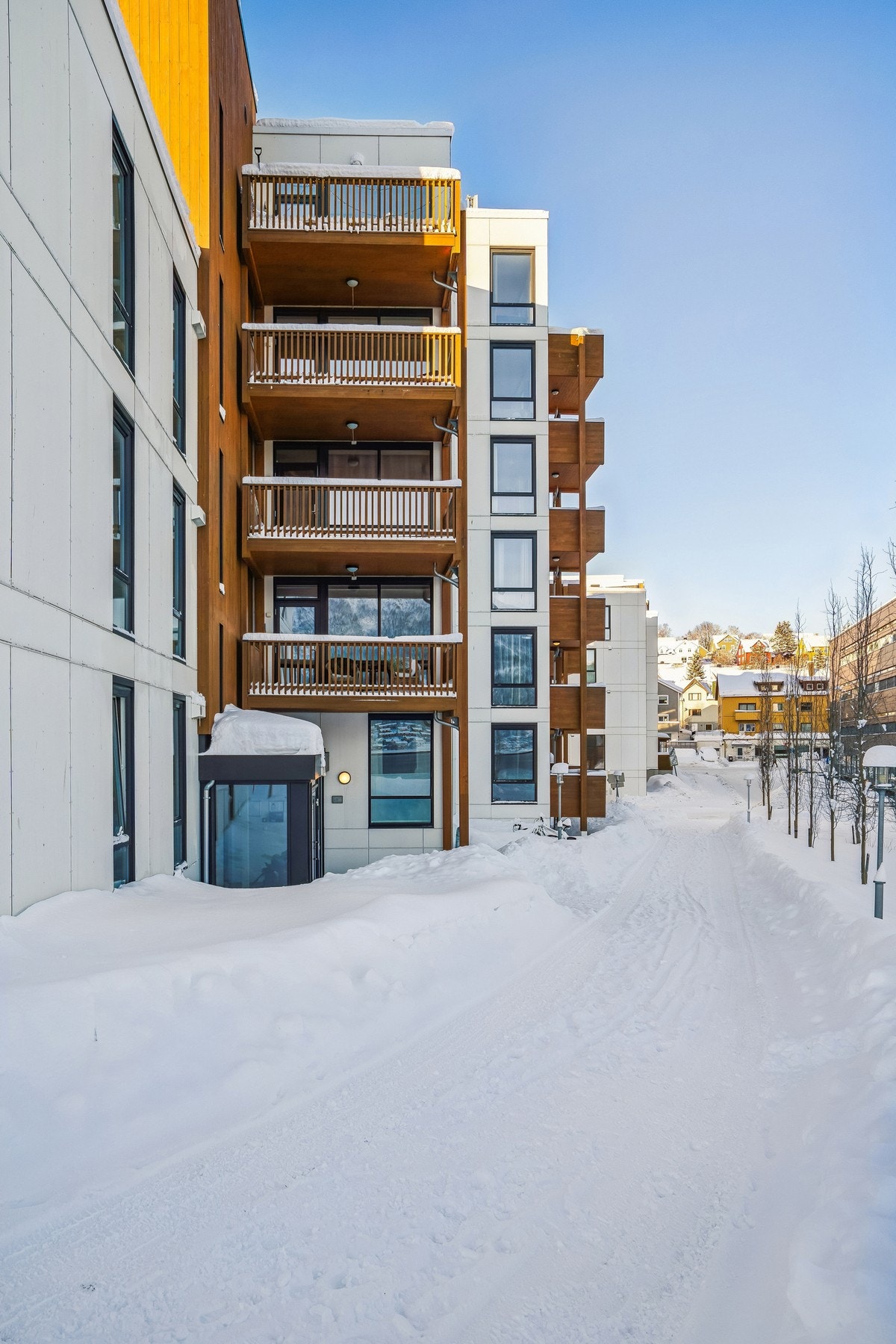 Leiligheten ligger flott til i nest øverste etasje. Galleribilde
