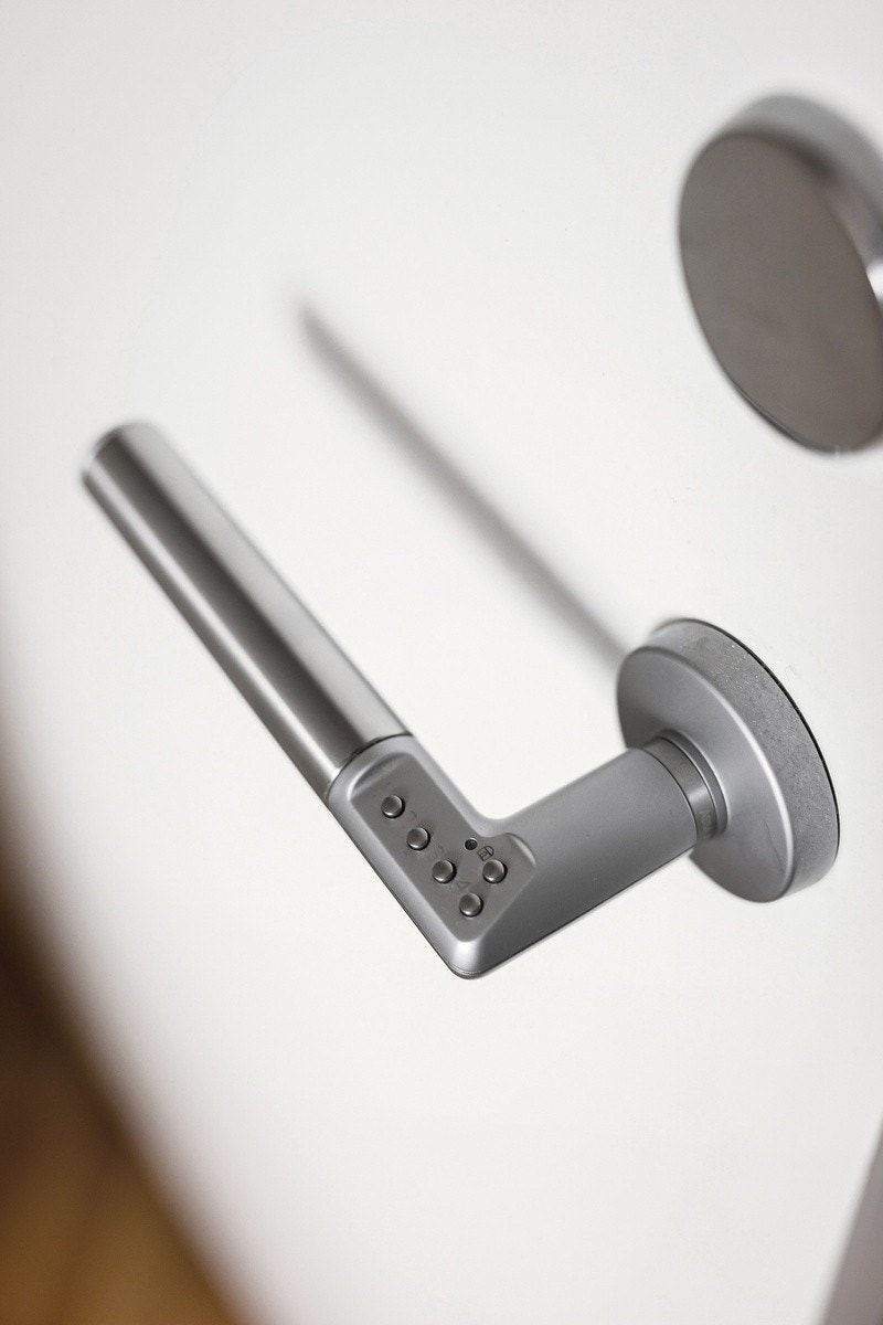 Nøkkelfri hverdag med kodelås på ytterdør, leilighetsdør og romdør Galleribilde