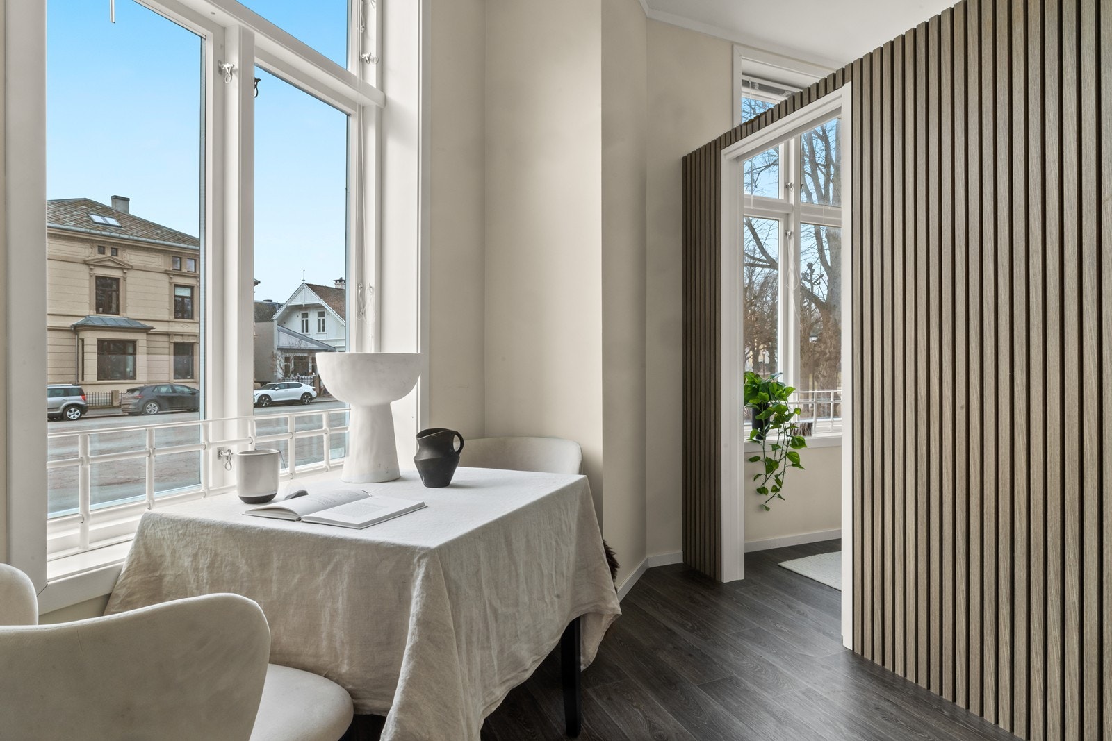 Moderne og lys leilighet med stilrent interiør! Galleribilde