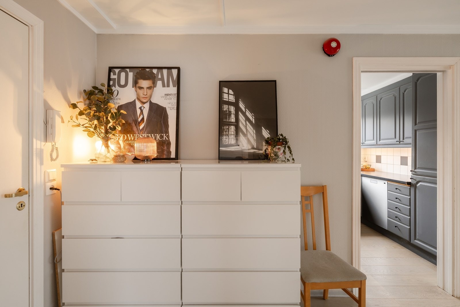 Gangen kobler rommene sammen på en god måte | Gode oppbevaringsmuligheter Galleribilde