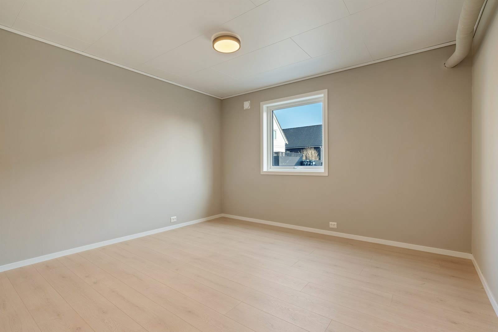 Hovedsoverom i leiligheten. Galleribilde