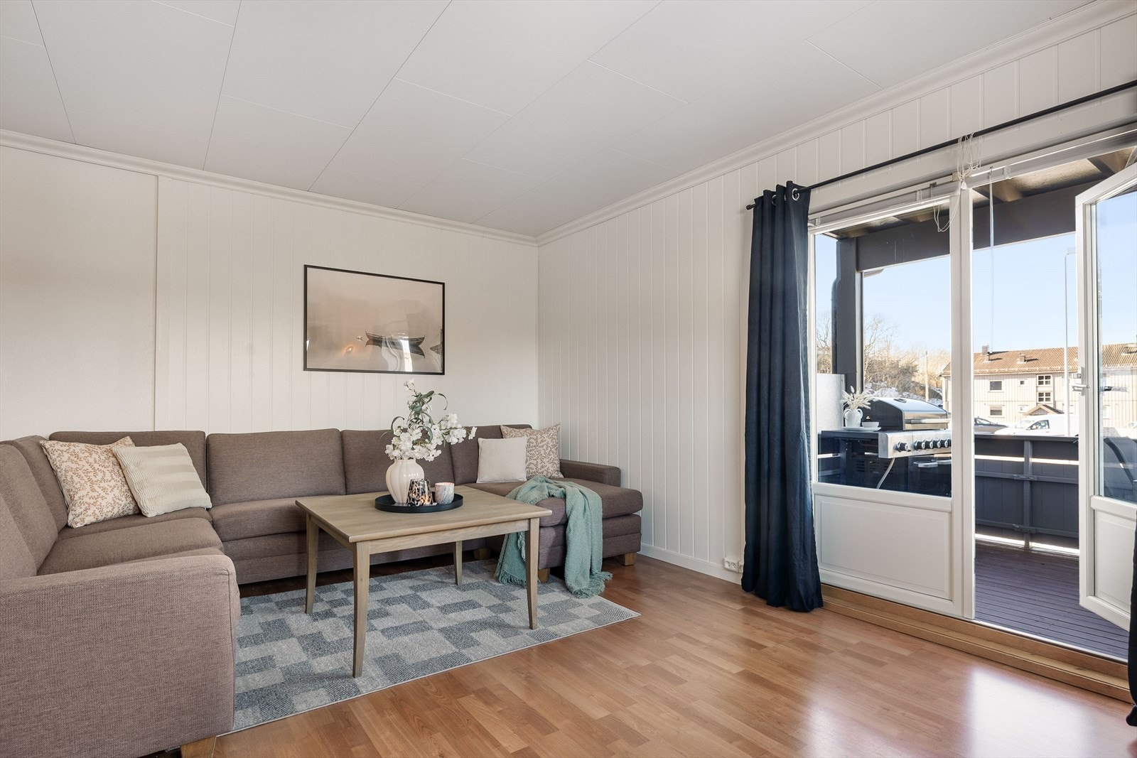 Fra stuen er det også utgang til den overbygde uteplassen. Galleribilde