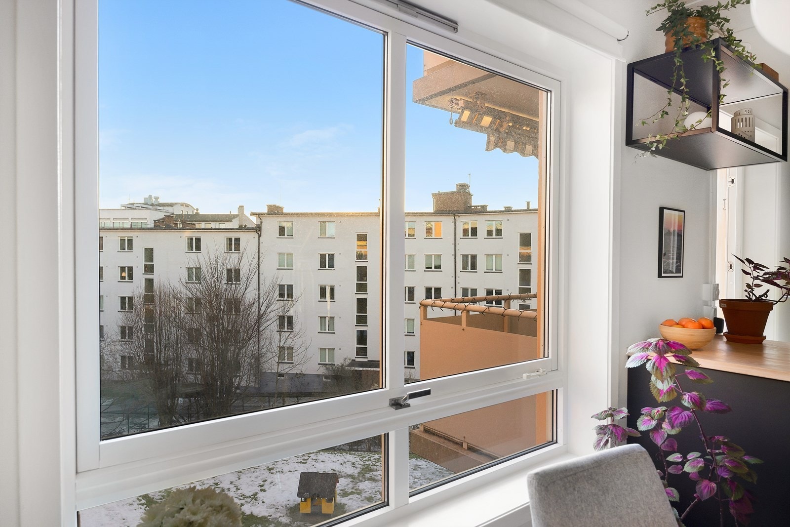 Både vinduer og utvendige dører er fra byggeår (1996) Galleribilde