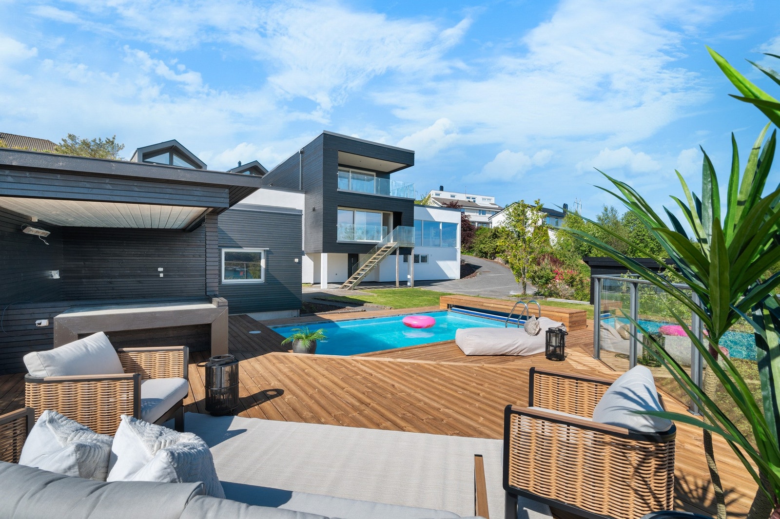 Boligen fremstår som moderne og velholdt. Galleribilde