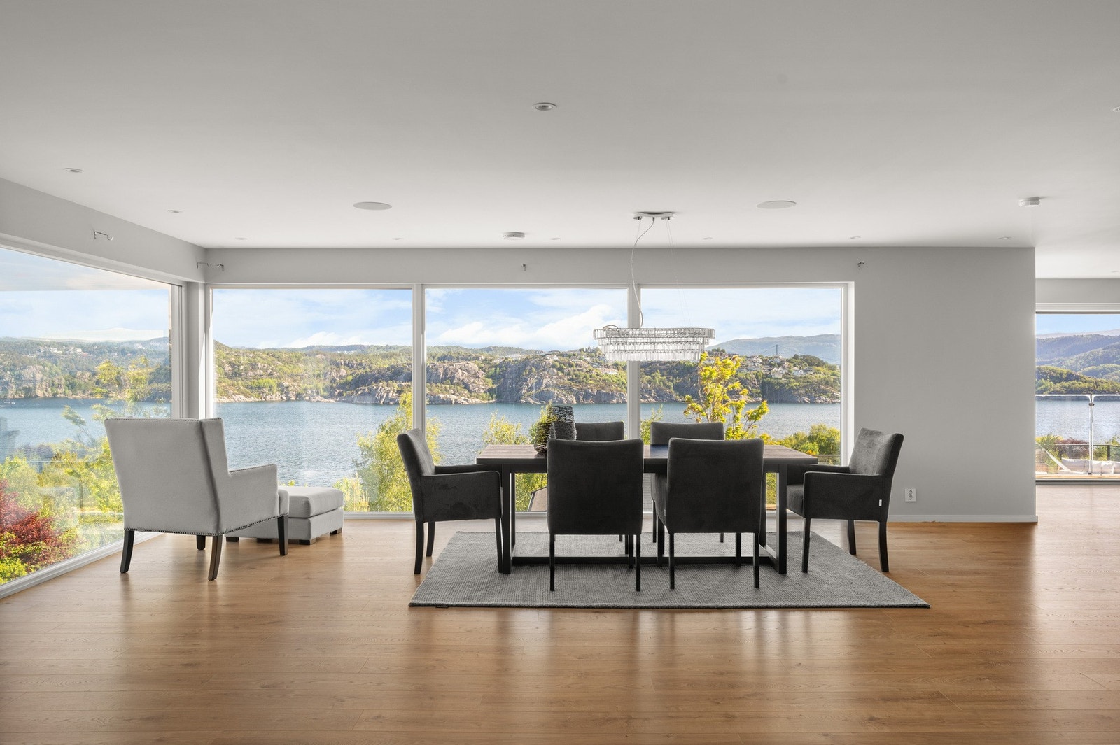 Det er god plass til å innrede med stort langbord. Galleribilde