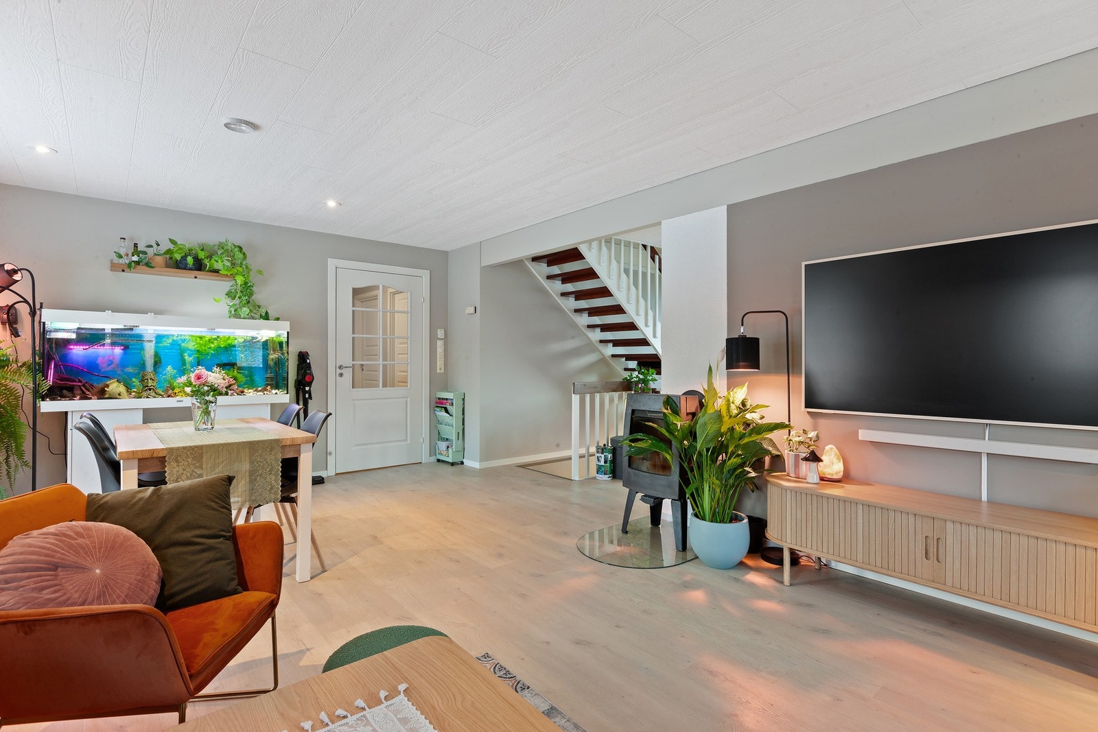 Flere møbleringsmuligheter i stue. Galleribilde