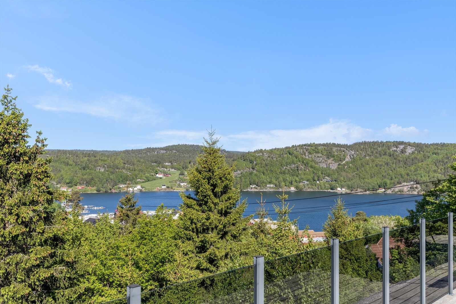 Utsikt fra terrasse Galleribilde