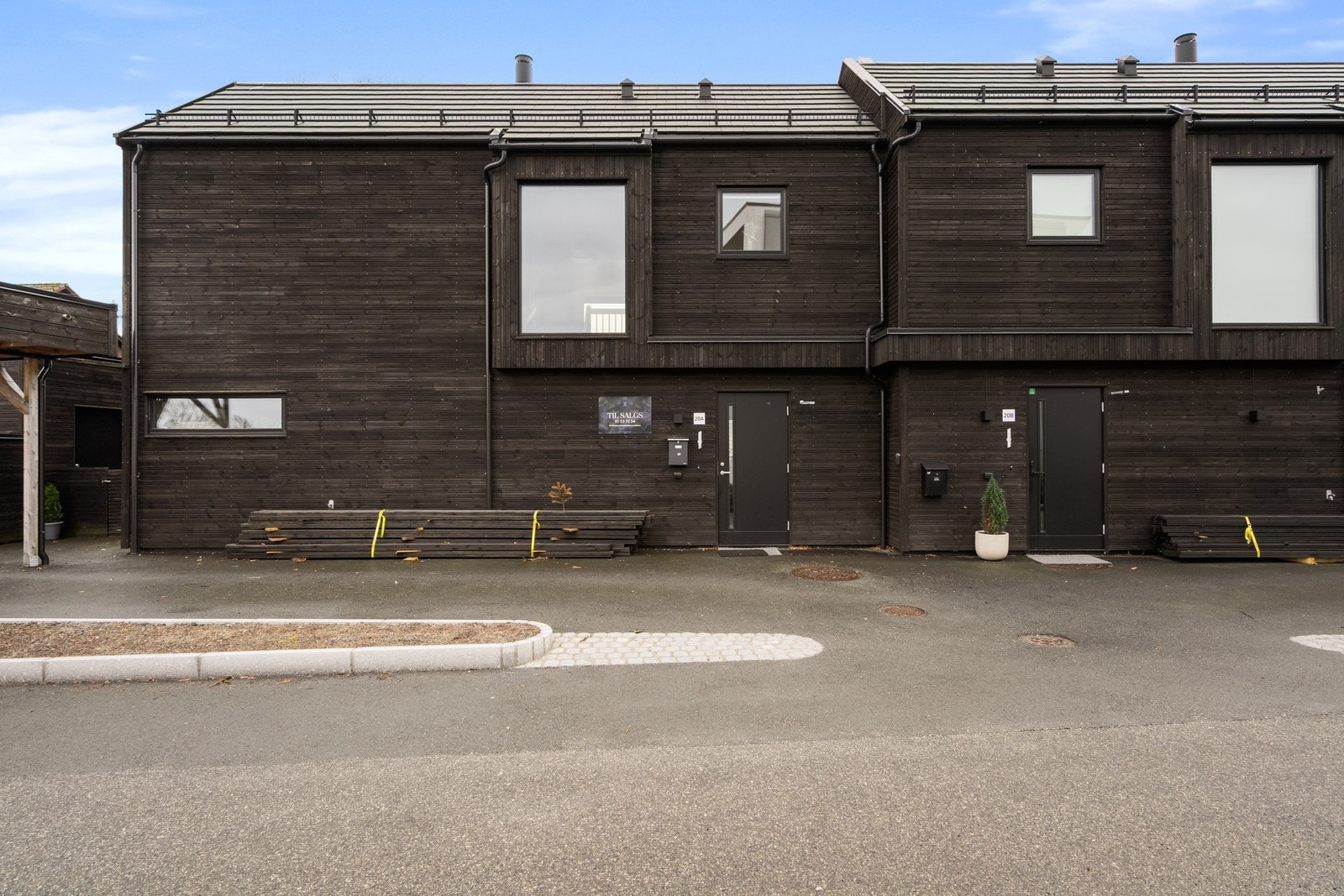 Inngangsparti. Galleribilde