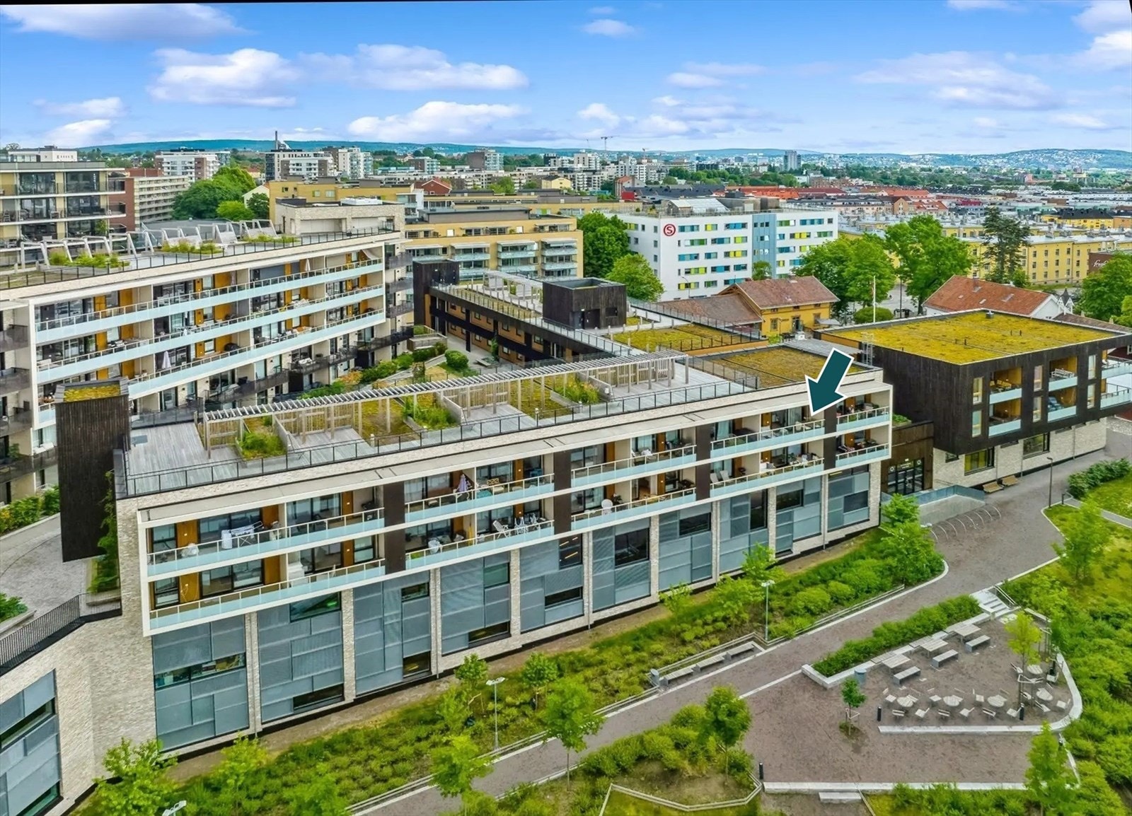 Boligen har en attraktiv plassering i byggets toppetasje. Galleribilde