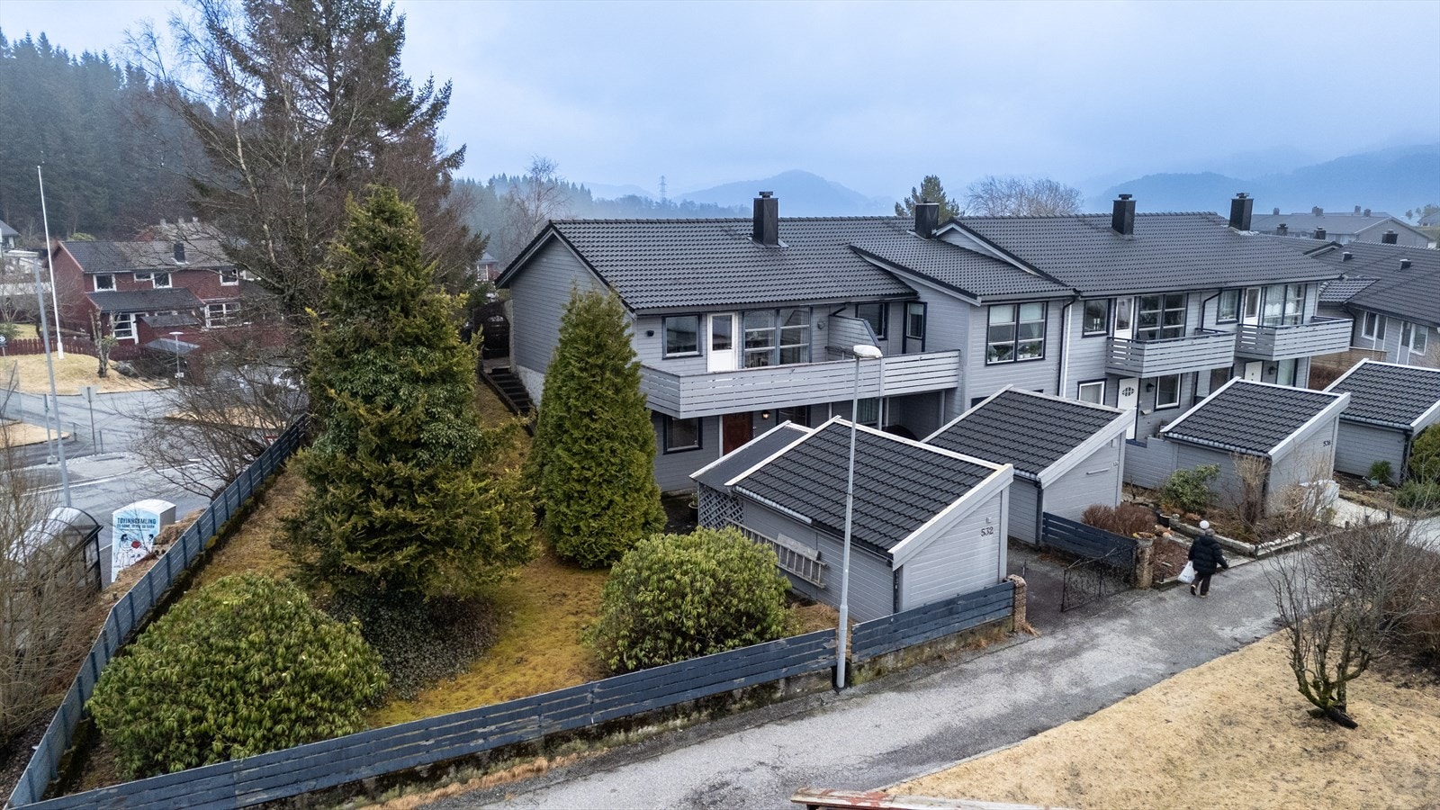 Elise Linningsvoll v/Aktiv Eiendom har gleden av å presentere Flaktveitvegen 532! | Foto: Luminate Photography v/Eirin Helland Galleribilde